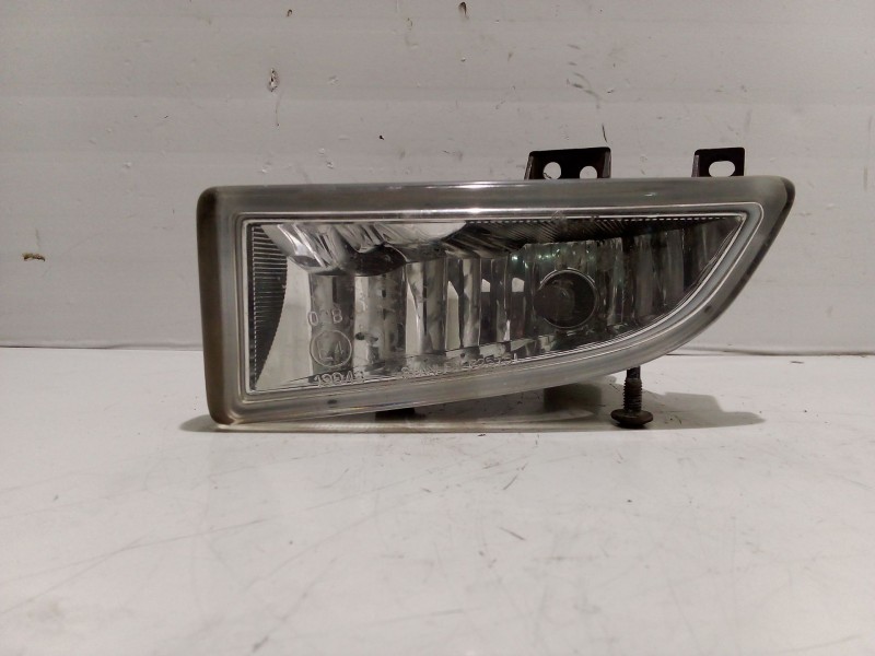 Recambio de faro antiniebla izquierdo para mazda 2 berlina (dy) referencia OEM IAM 0   Recambio de faro antiniebla izquierdo para mazda 2 berlina (dy) referencia OEM IAM 0