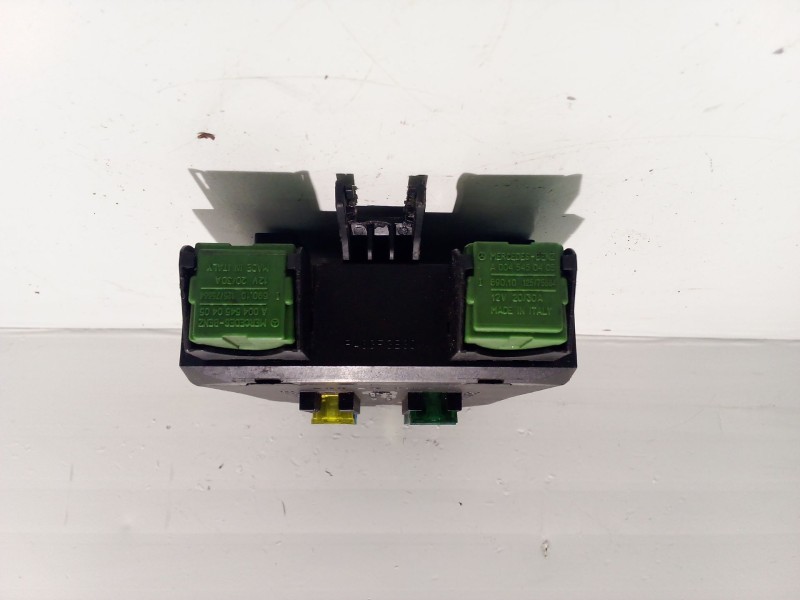 Recambio de caja reles / fusibles para mercedes-benz vito (w638) caja cerrada referencia OEM IAM 0005400650 08501002 