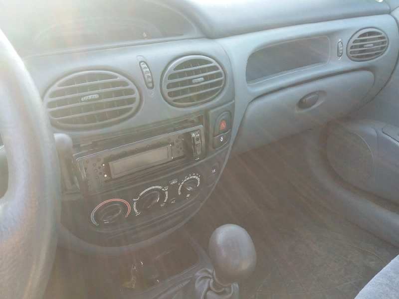 renault megane i berlina hatchback (ba0) 1.6   |   0.95 - ... | 1995 | 90 cv / 66 kw del año 1995