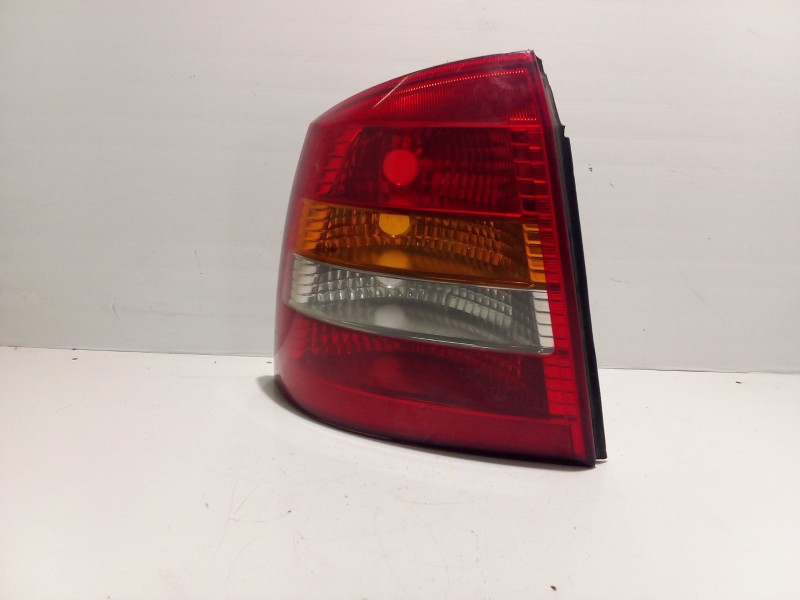 Recambio de piloto trasero izquierdo para opel astra g berlina referencia OEM IAM   