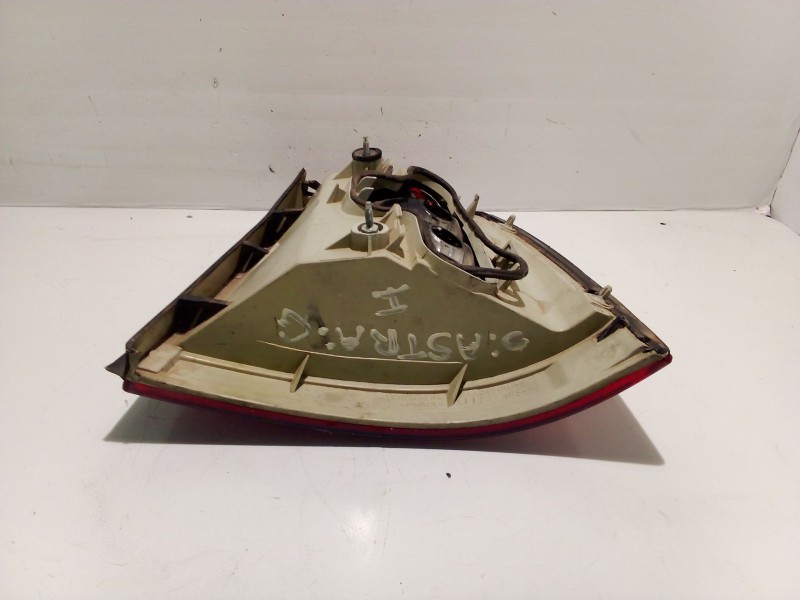 Recambio de piloto trasero izquierdo para opel astra g berlina referencia OEM IAM   