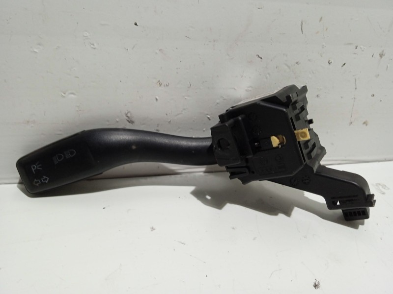 Recambio de mando intermitentes para audi a3 (8p1) 1.9 tdi referencia OEM IAM 8P0953513A  