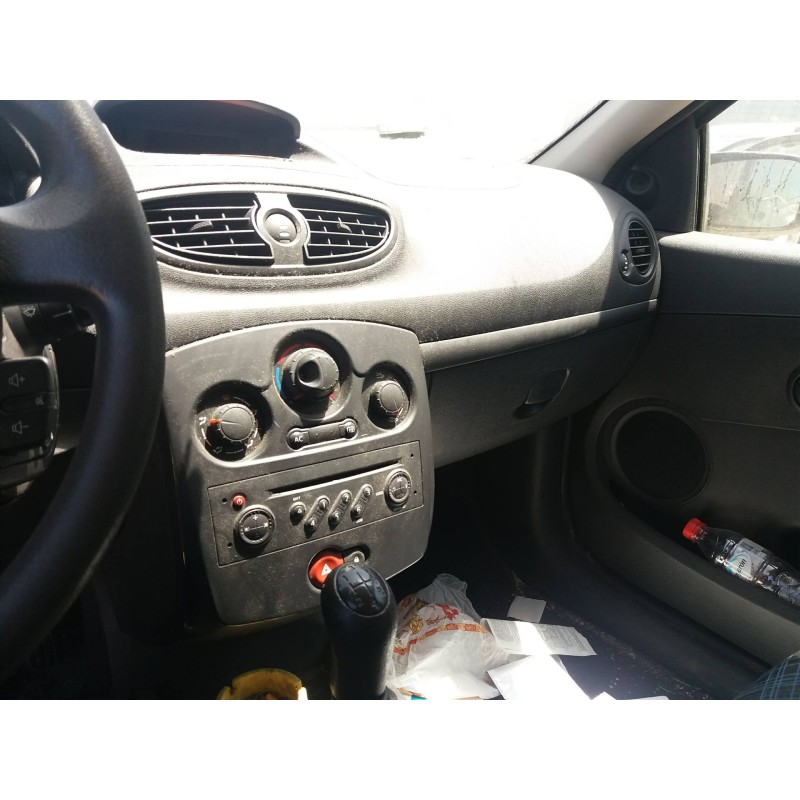 renault clio iii    |   0.05 - ... | 2005 del año 2005