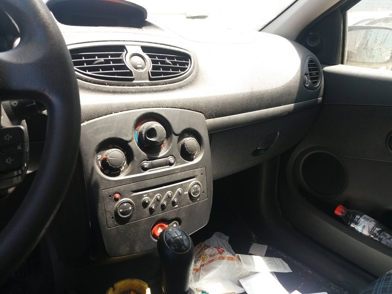 renault clio iii    |   0.05 - ... | 2005 del año 2005