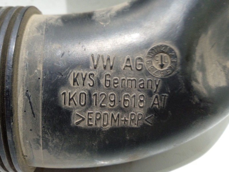 Recambio de tubo admision para volkswagen passat b6 (3c2) 2.0 tdi referencia OEM IAM 1K0129618AT  