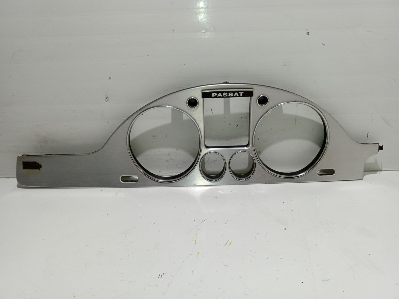 Recambio de mascara cuadro instrumentos para volkswagen passat b6 (3c2) 2.0 tdi referencia OEM IAM 3C1858335  