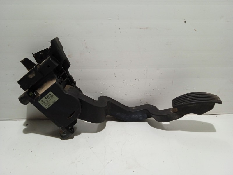 Recambio de potenciometro pedal para fiat bravo (198) 1.9 8v jtd cat referencia OEM IAM 0280755052  