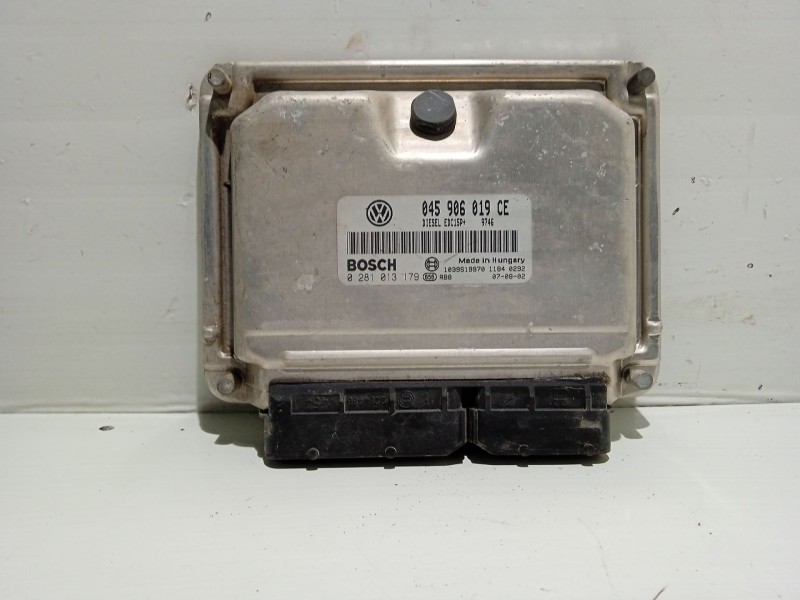 Recambio de centralita motor uce para skoda fabia (5j2 ) young referencia OEM IAM 045906019CE 0281013179  Recambio de centralita motor uce para skoda fabia (5j2 ) young referencia OEM IAM 045906019CE 0281013179