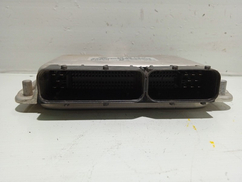 Recambio de centralita motor uce para skoda fabia (5j2 ) young referencia OEM IAM 045906019CE 0281013179  Recambio de centralita motor uce para skoda fabia (5j2 ) young referencia OEM IAM 045906019CE 0281013179