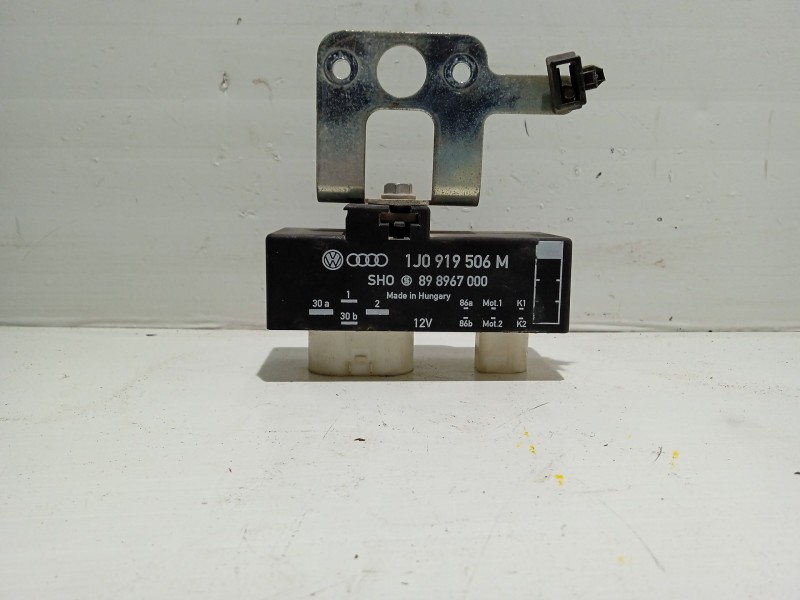 Recambio de caja precalentamiento para skoda fabia (5j2 ) young referencia OEM IAM 1J0919506M  