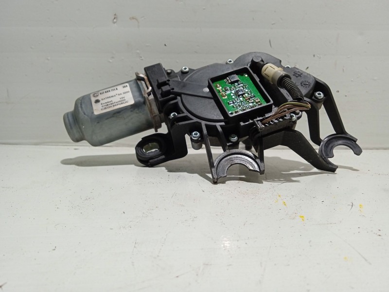 Recambio de motor limpia trasero para skoda fabia (5j2 ) young referencia OEM IAM 5J7955711C   Recambio de motor limpia trasero para skoda fabia (5j2 ) young referencia OEM IAM 5J7955711C