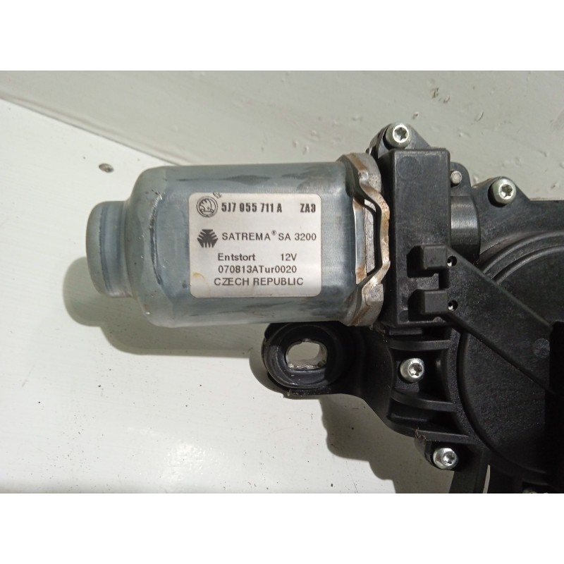 Recambio de motor limpia trasero para skoda fabia (5j2 ) young referencia OEM IAM 5J7955711C   Recambio de motor limpia trasero para skoda fabia (5j2 ) young referencia OEM IAM 5J7955711C