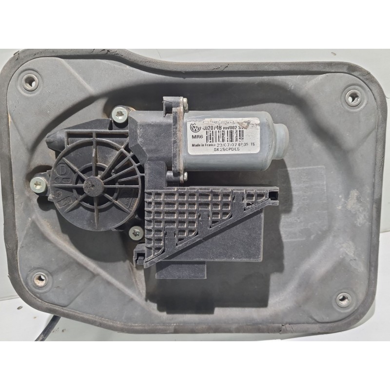 Recambio de elevalunas delantero derecho para skoda fabia (5j2 ) young referencia OEM IAM 5J4837462   Recambio de elevalunas delantero derecho para skoda fabia (5j2 ) young referencia OEM IAM 5J4837462