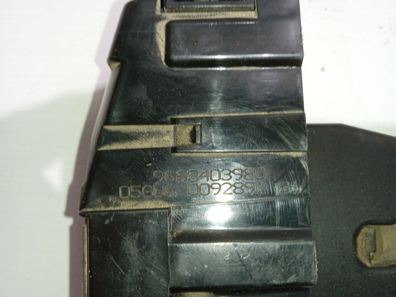 Recambio de cerradura maletero / porton para peugeot 207 xs referencia OEM IAM 9660403980  