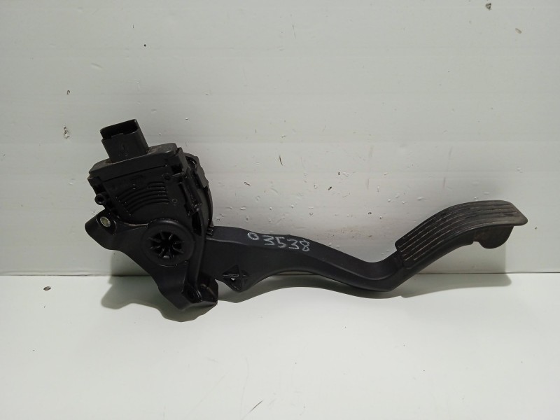 Recambio de potenciometro pedal para peugeot 207 xs referencia OEM IAM 9680756880  