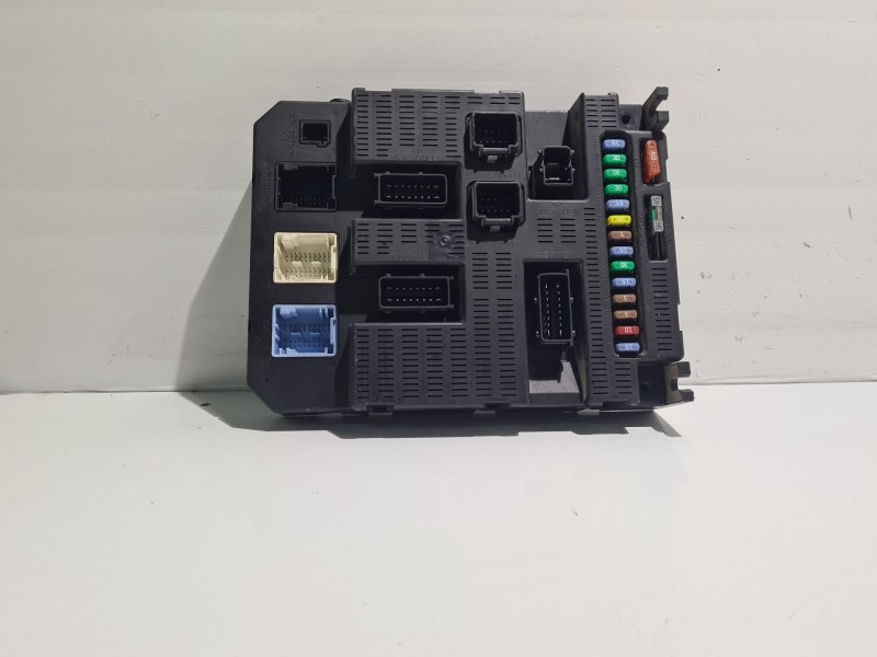 Recambio de centralita bsi para peugeot 207 xs referencia OEM IAM 9659285380  