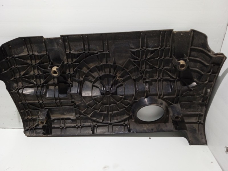 Recambio de tapa motor para peugeot 207 xs referencia OEM IAM 9648443480  