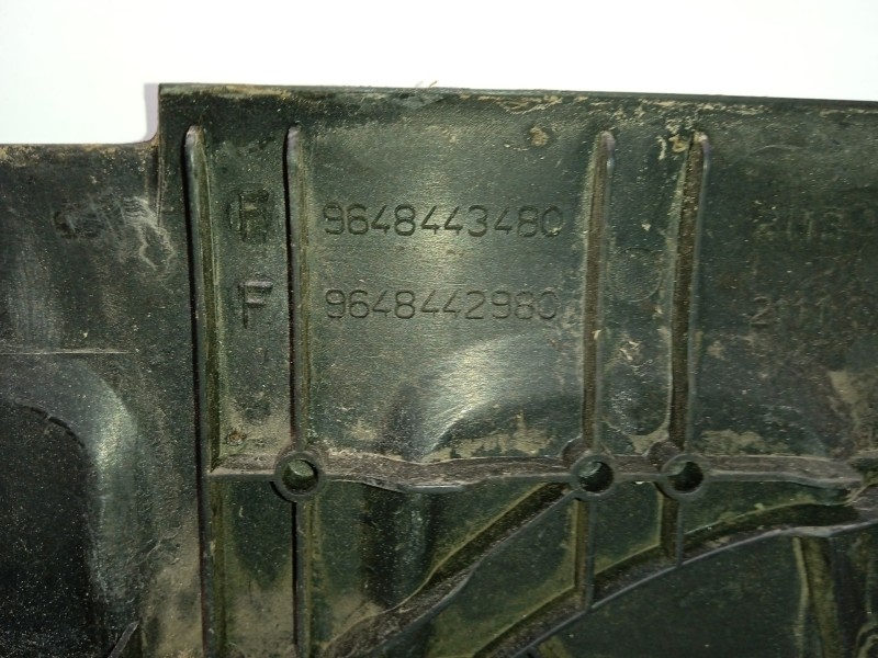 Recambio de tapa motor para peugeot 207 xs referencia OEM IAM 9648443480  