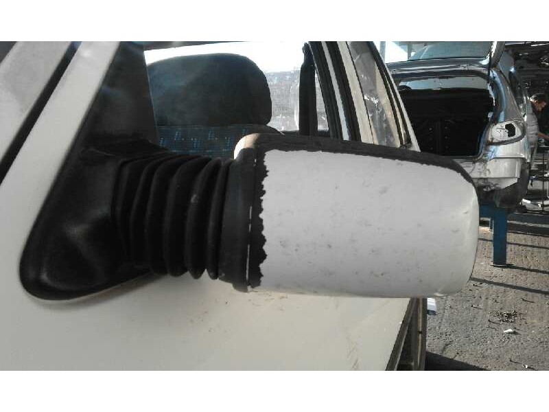 Recambio de retrovisor izquierdo para peugeot 205 berlina 1.8 d generation   |   09.95 - 12.98 | 1995 - 1998 | 58 cv / 43 kw ref