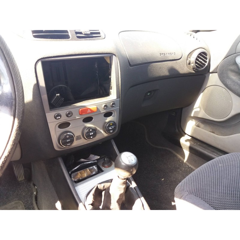 alfa romeo 147 (190) 1.9 jtd distinctive   |   12.00 - 12.04 | 2000 - 2004 | 116 cv / 85 kw del año 2000