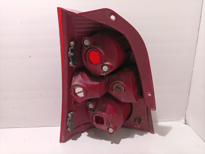 Recambio de piloto trasero derecho para hyundai atos (em) 1.1 gls referencia OEM IAM 9240205510  