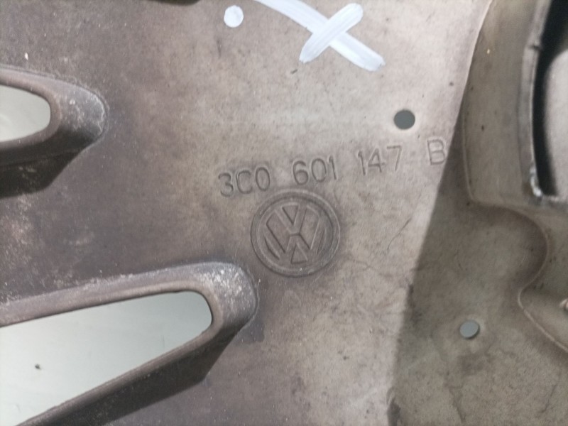 Recambio de tapacubos para volkswagen passat b6 (3c2) 2.0 tdi referencia OEM IAM 3C0601147D  
