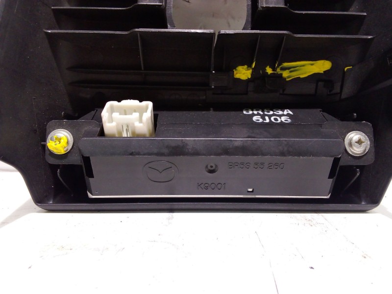 Recambio de pantalla multifuncion para mazda 3 berlina (bk) referencia OEM IAM BR5S691C1 BR5S55280 