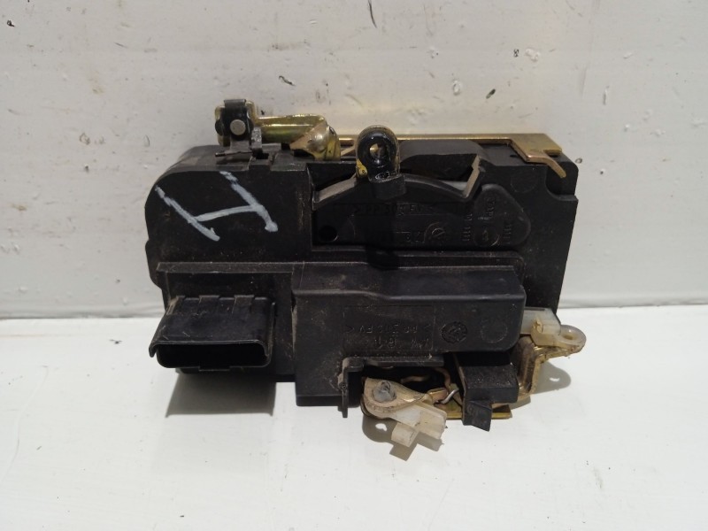 Recambio de cerradura puerta delantera izquierda para citroën berlingo 1.9 diesel referencia OEM IAM   