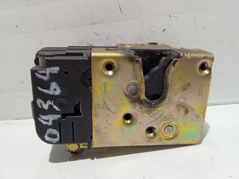 Recambio de cerradura puerta delantera izquierda para citroën berlingo 1.9 diesel referencia OEM IAM   