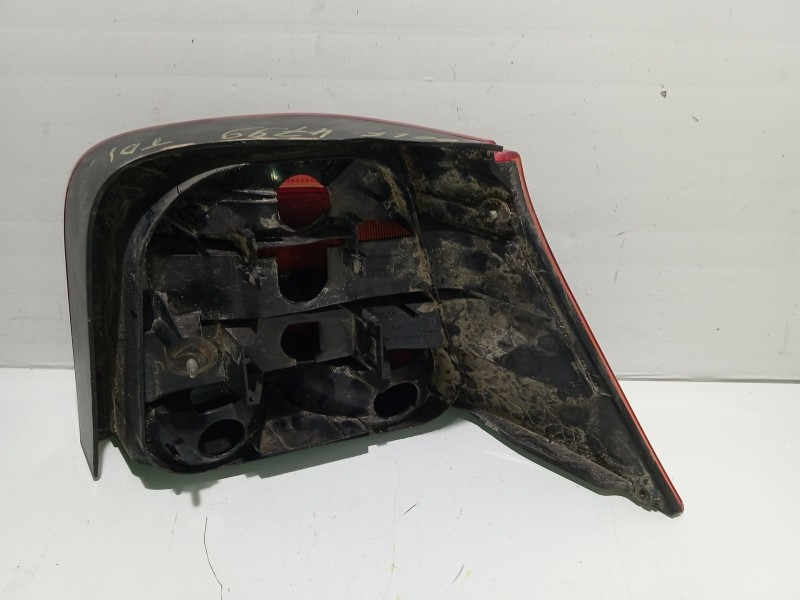 Recambio de piloto trasero izquierdo para volkswagen golf iv (1j1) 1.9 tdi referencia OEM IAM 0  