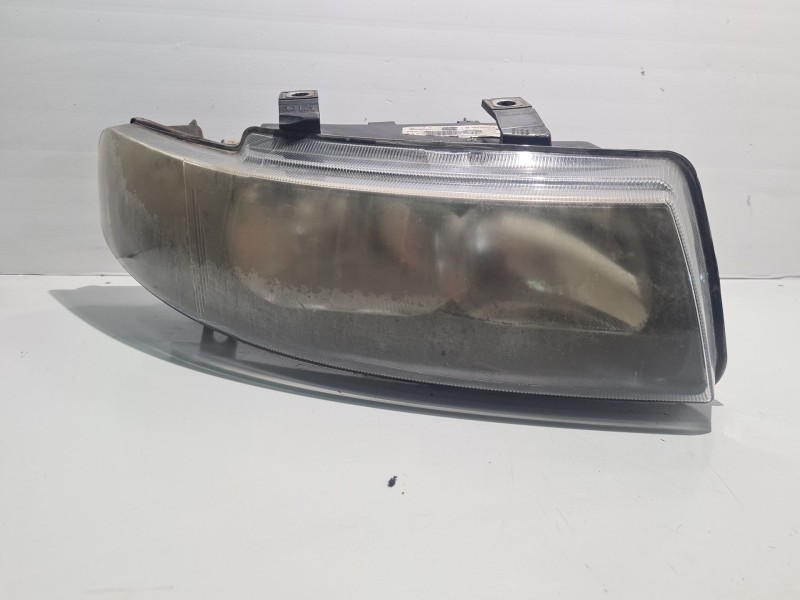 Recambio de faro derecho para seat toledo ii (1m2) 1.6 16v referencia OEM IAM 1M1941002D 67742701 