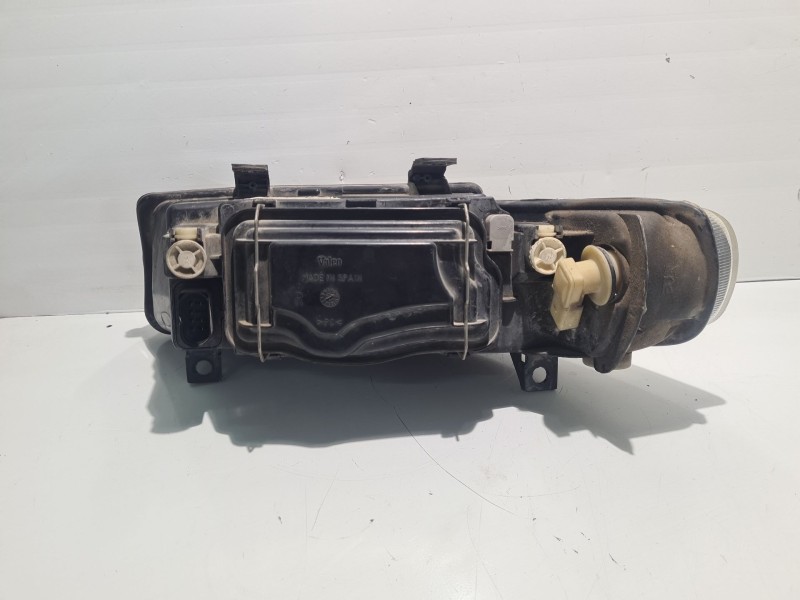 Recambio de faro derecho para seat toledo ii (1m2) 1.6 16v referencia OEM IAM 1M1941002D 67742701 