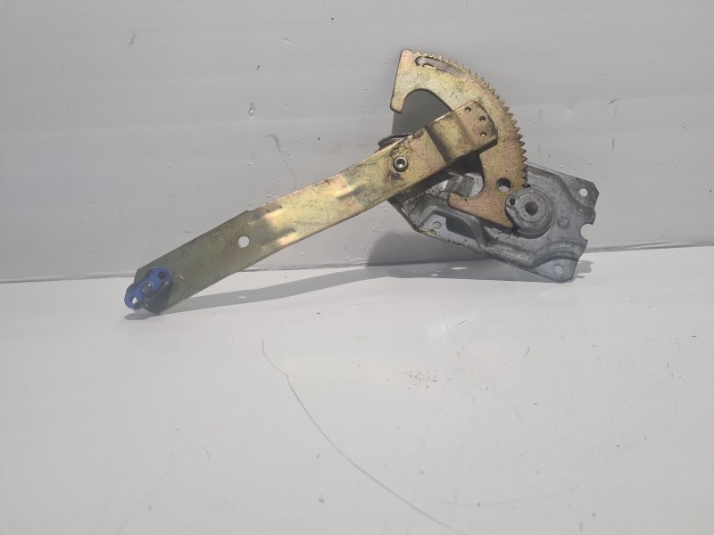 Recambio de elevalunas trasero izquierdo para ford fiesta berlina referencia OEM IAM   