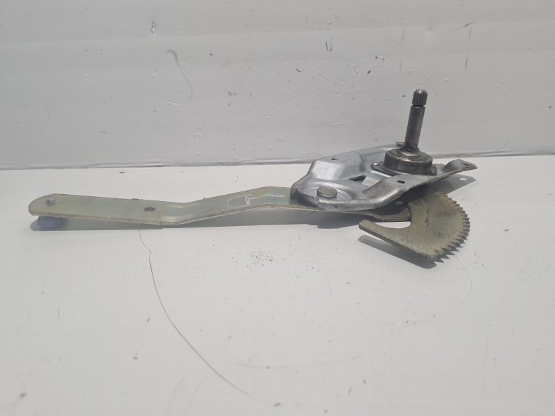 Recambio de elevalunas trasero derecho para ford fiesta berlina referencia OEM IAM   