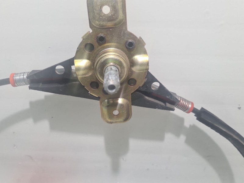 Recambio de elevalunas delantero derecho para ford fiesta berlina referencia OEM IAM   