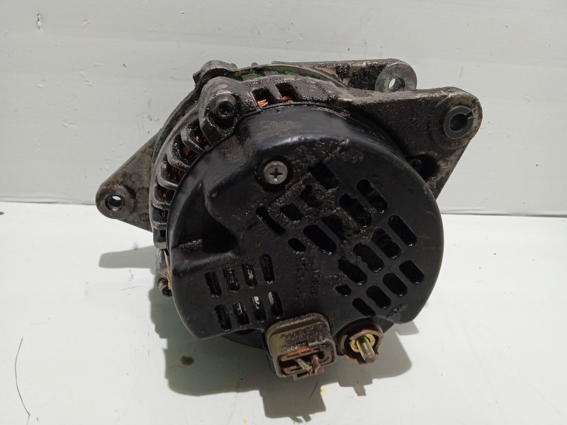 Recambio de alternador para hyundai lantra familiar (rd) referencia OEM IAM 3730022200  