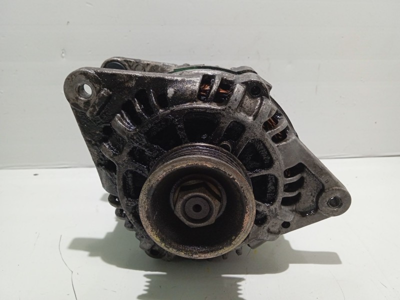 Recambio de alternador para hyundai lantra familiar (rd) referencia OEM IAM 3730022200  