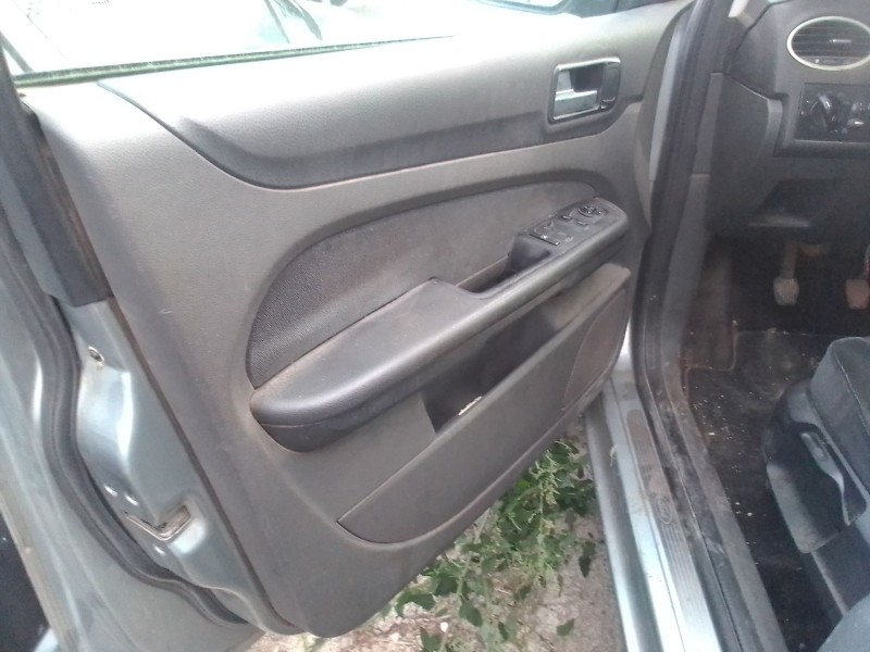 ford focus ii sedán (db_, fch, dh) del año 2005