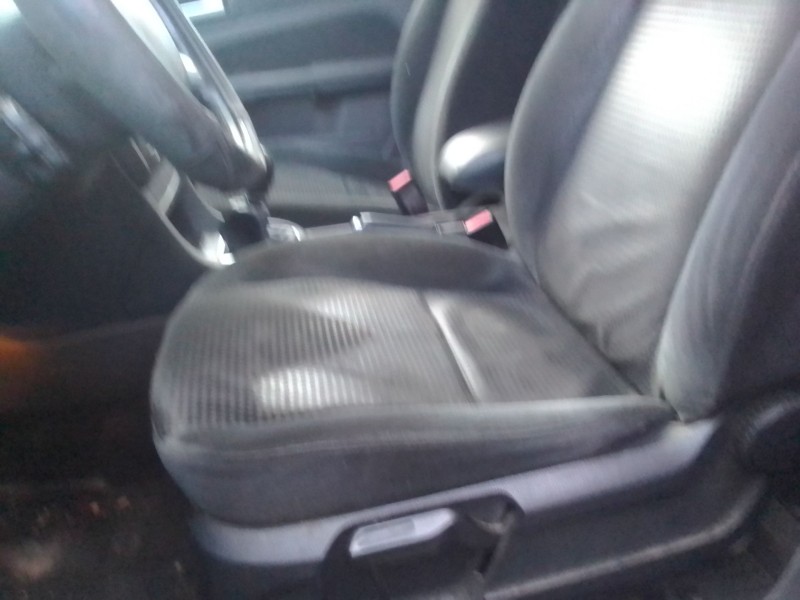 ford focus ii sedán (db_, fch, dh) del año 2005