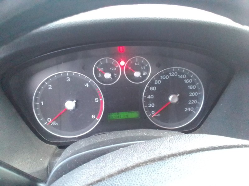 ford focus ii sedán (db_, fch, dh) del año 2005