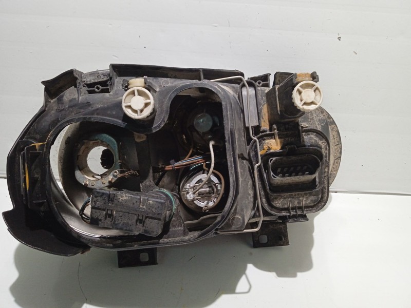 Recambio de faro izquierdo para volkswagen golf iv berlina (1j1) referencia OEM IAM 1J1941015C 67736930 