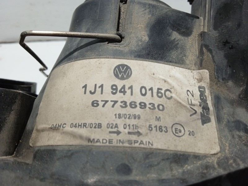 Recambio de faro izquierdo para volkswagen golf iv berlina (1j1) referencia OEM IAM 1J1941015C 67736930 