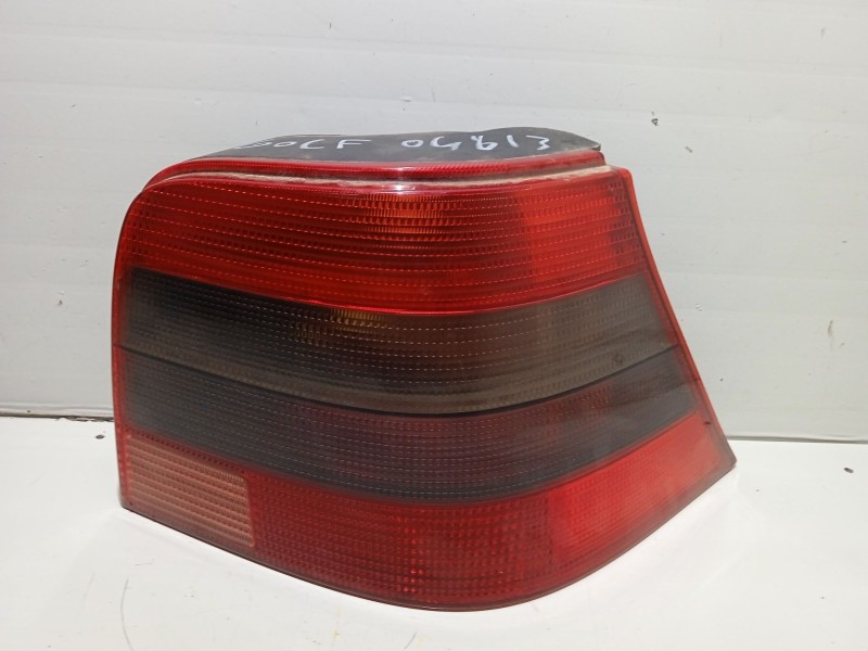 Recambio de piloto trasero derecho para volkswagen golf iv berlina (1j1) referencia OEM IAM 148185  