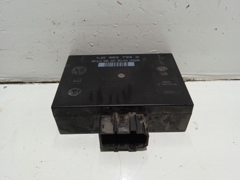 Recambio de modulo confort para volkswagen golf iv berlina (1j1) referencia OEM IAM 1J0959799Q  