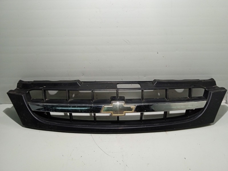 Recambio de rejilla delantera para chevrolet lacetti 2.0 diesel cat referencia OEM IAM 96469727  