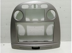 Recambio de mascara central de salpicadero para chevrolet lacetti 2.0 diesel cat referencia OEM IAM 96555036  
