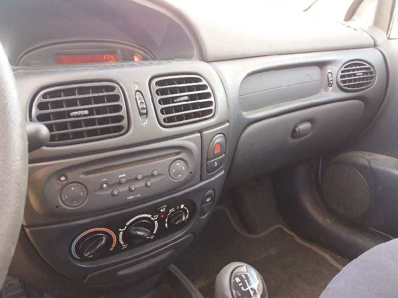 renault megane i coupe fase 2 (da..) 1.4 16v   |   0.99 - 0.02 | 1999 - 2002 | 95 cv / 70 kw del año 1999