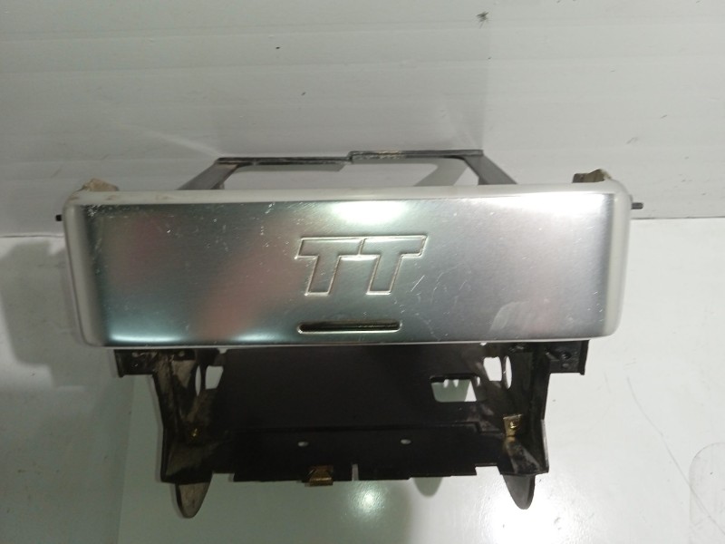 Recambio de moldura para audi tt (8n3/8n9) 1.8 t coupe (132kw) referencia OEM IAM 8N0863243C  