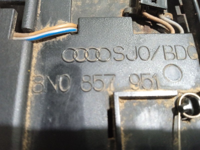 Recambio de cenicero para audi tt (8n3/8n9) 1.8 t coupe (132kw) referencia OEM IAM 8N0857951  