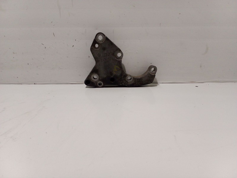 Recambio de soporte bomba inyeccion para bmw x5 (e53) 3.0 d referencia OEM IAM 32422247556  